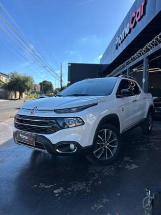 FIAT TORO 2.0 16V TURBO DIESEL VOLCANO 4WD AT9 FIAT TORO 2.0 16V TURBO DIESEL VOLCANO 4WD AT9